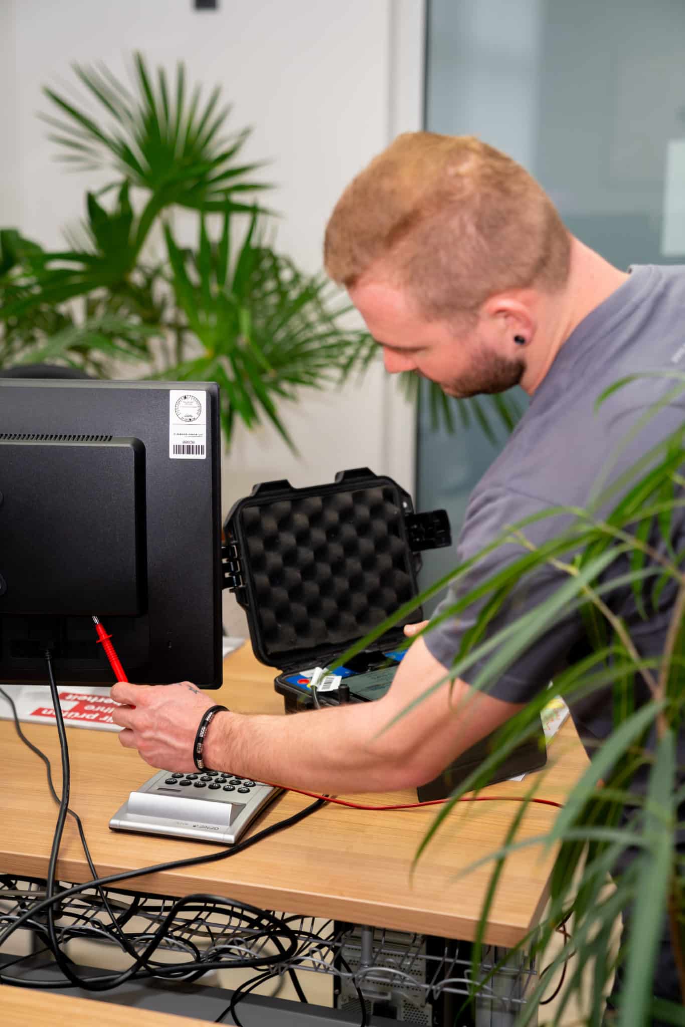 Prüfung elektrischer Anlagen Solingen