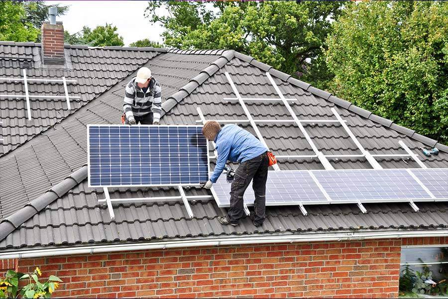 Die Prüfung Photovoltaikanlagen von Ihrem Fachmann für elektrische Sicherheitsprüfungen E+Service+Check